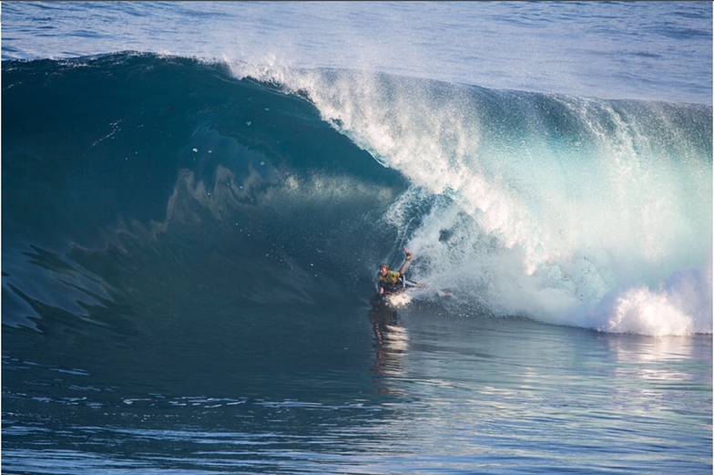 El Fronton surf break