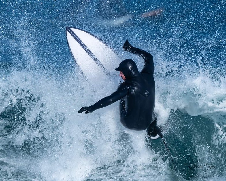 Lighthouse surf break