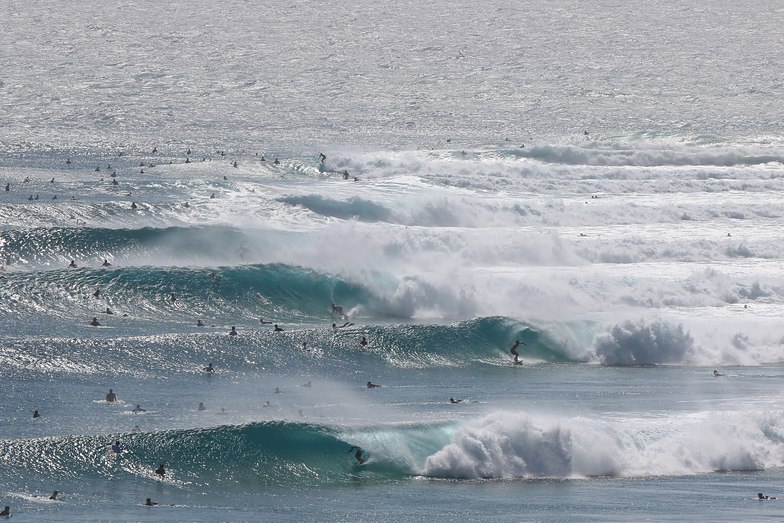 Kirra pumping 