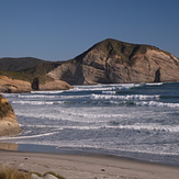 Big waves at Wharariki, Wharariki Beach