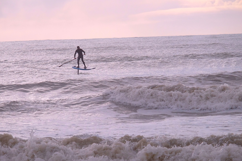 SUP surfing with a foil at Ruby Bay