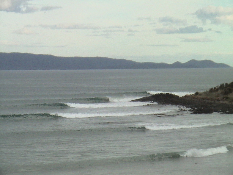 Swansea Point surf break