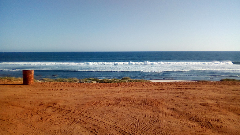 Bowes Rivermouth surf break