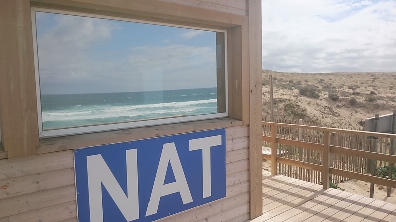 La cabane des sauveteurs naturistes, Arna Plage