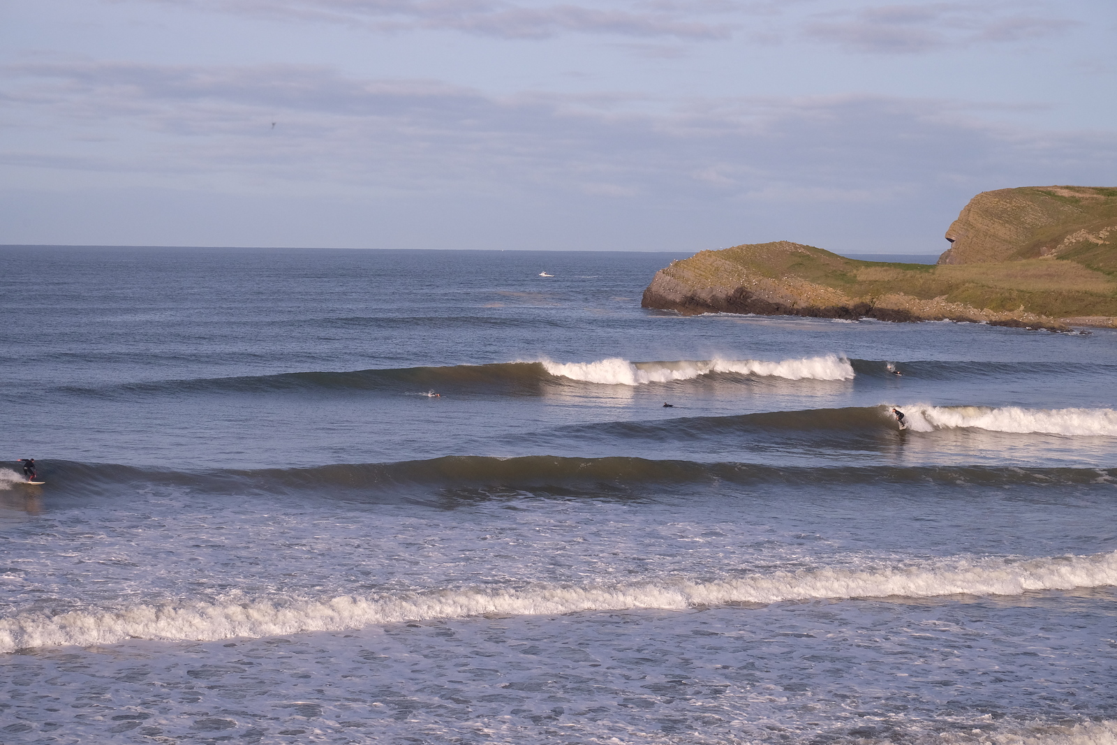 Lovely small autumn swell at Three Peaks, Llangennith