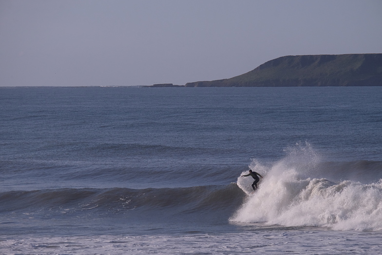 Lovely small autumn swell at Three Peaks, Llangennith