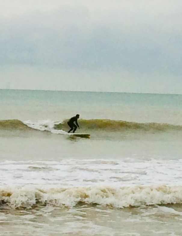 Saturday morning swell - west pier, Brighton