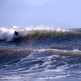 Uncrowded low tide surf at Fall Bay