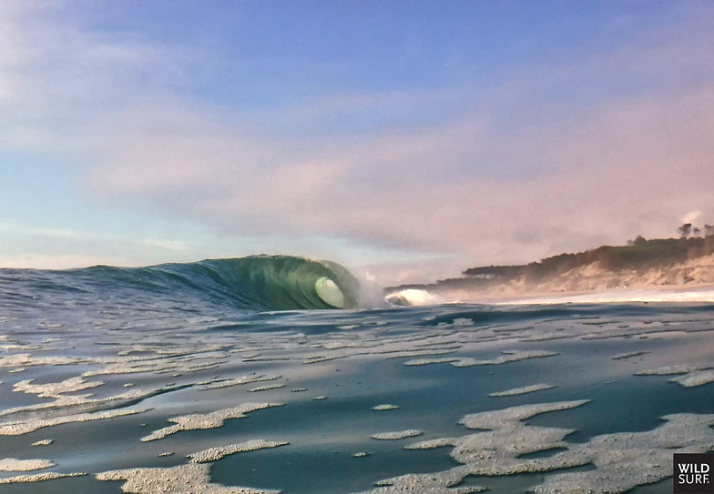 Maceda surf break