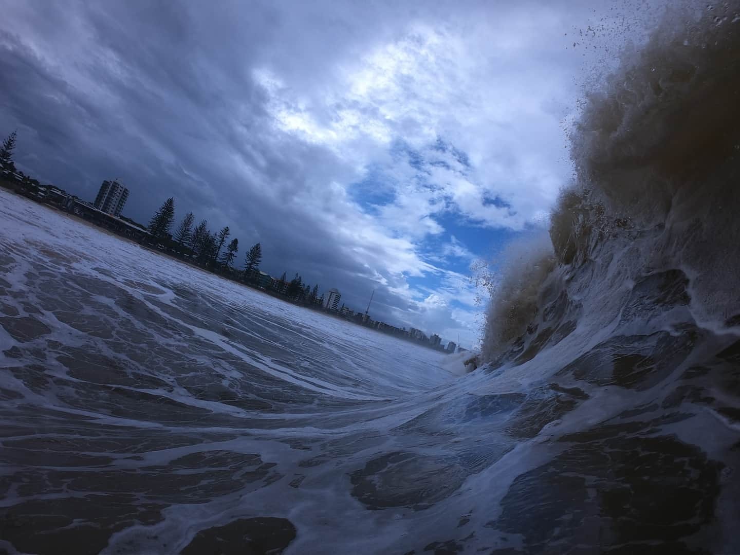 Shorebreak, Alexandra Headland