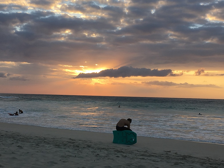 Praying for Da Perfect Wave, Kua Bay