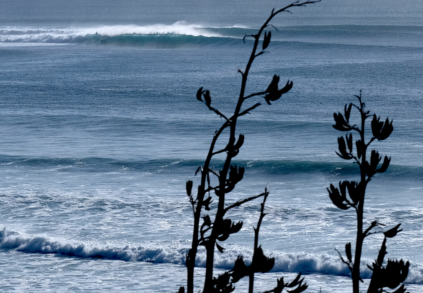 Short-lived early autumn swell at Kumera Patch.