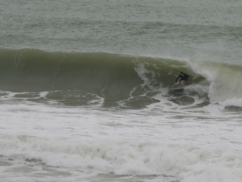 Unknown about to get slotted, Sandy Bay