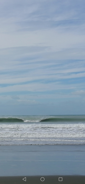 Pines beach, Kairaki Beach