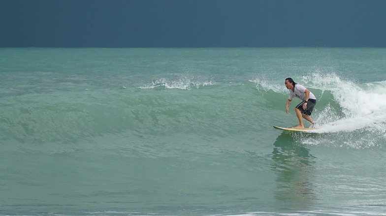Tengah Beach (Bank Negara) surf break