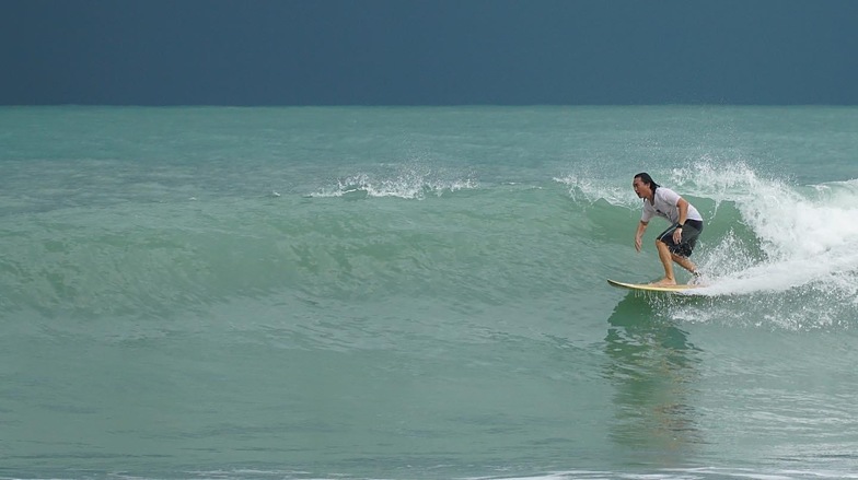 Pantai tengah, Tengah Beach (Bank Negara)