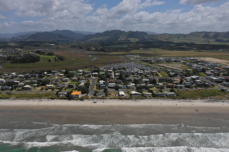 Waihi Beach SW towards airstrip.