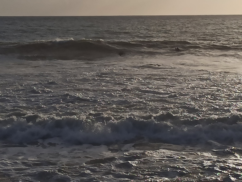 Lesconil surf break