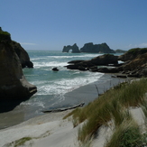 Wharariki, Wharariki Beach