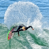 Top turn, Steamer Lane-The Slot