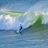 Showing style, Steamer Lane-Middle Peak