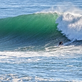 Classic wave at Middle Peak, Steamer Lane-Middle Peak