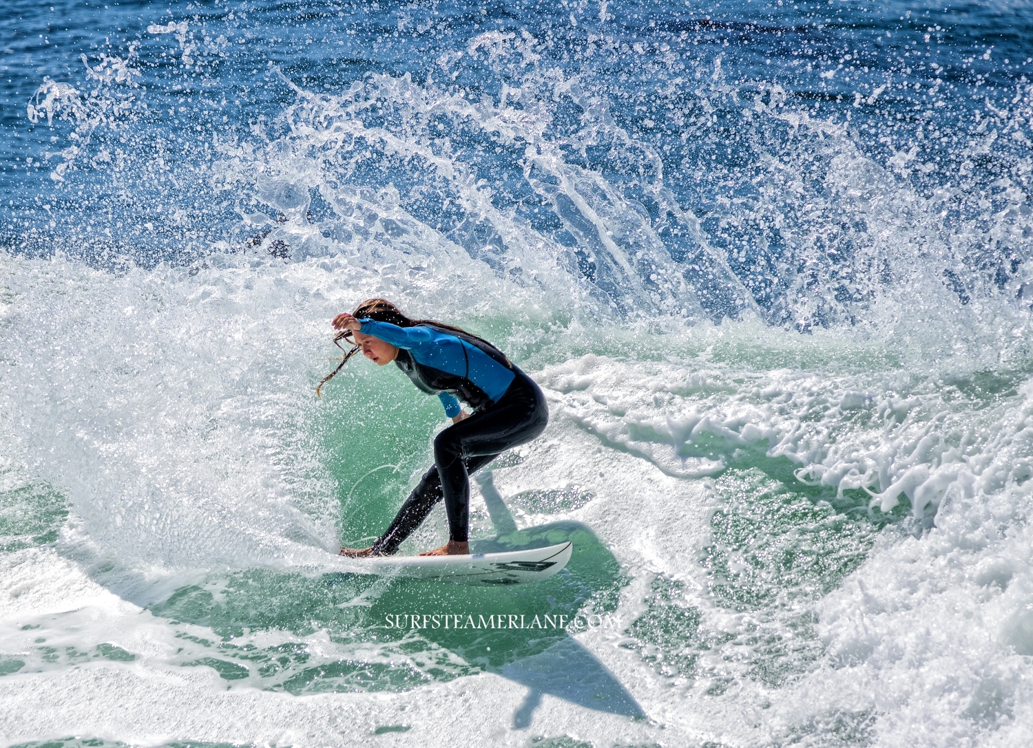 Making her move, Steamer Lane-The Slot