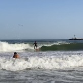 Surfing waves for beginners, Meia Praia