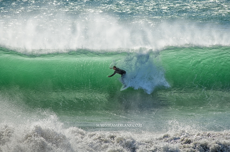 Beach break surfing, Mitchell's Cove