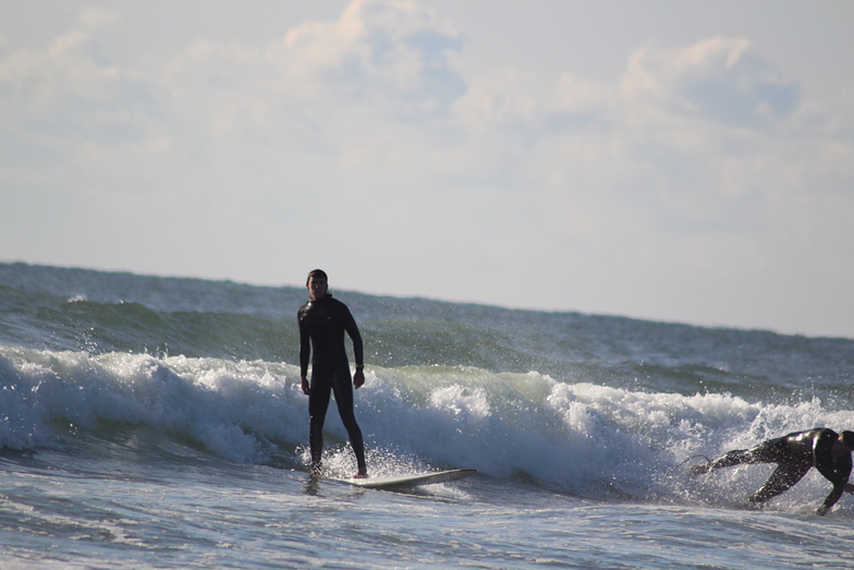 jenness-beach-surf-photo-by-tommy-savino-4-14-pm-19-sep-2020