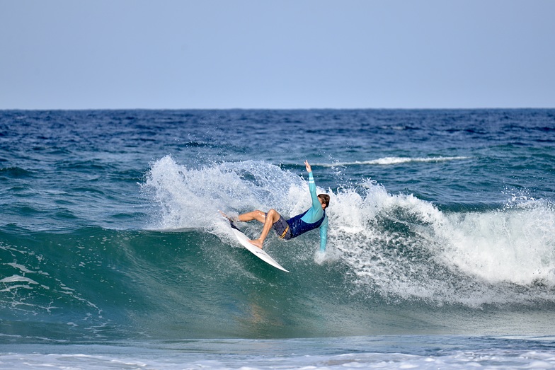 Max.J, Lozenets Beach