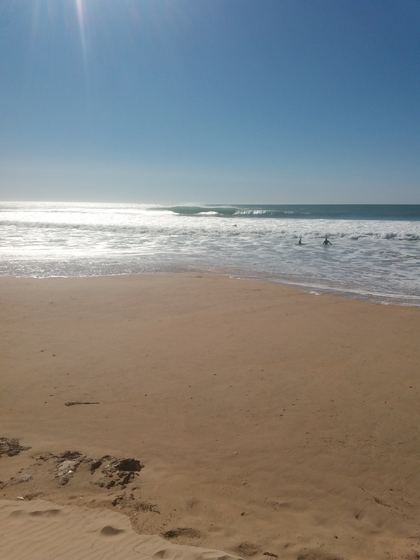 Offshore muy fuerte con 2m., Playa El Palmar