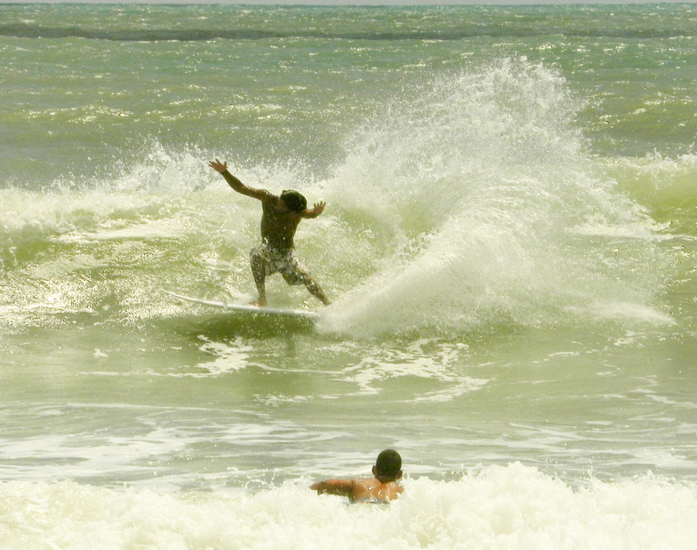 Praia da Pipa surf Brasil - surfari, Tibau do Sul