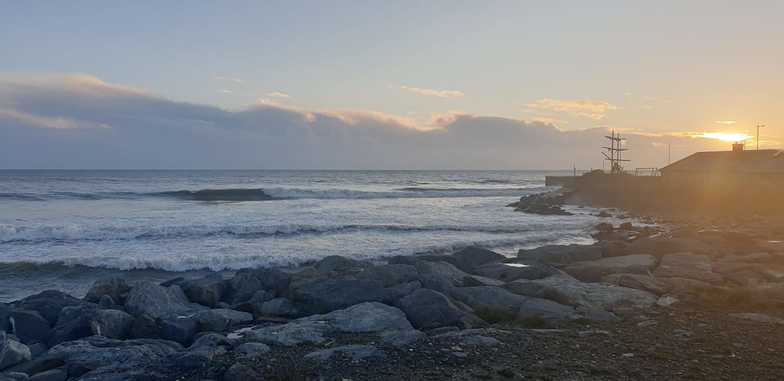 Courtown surf break