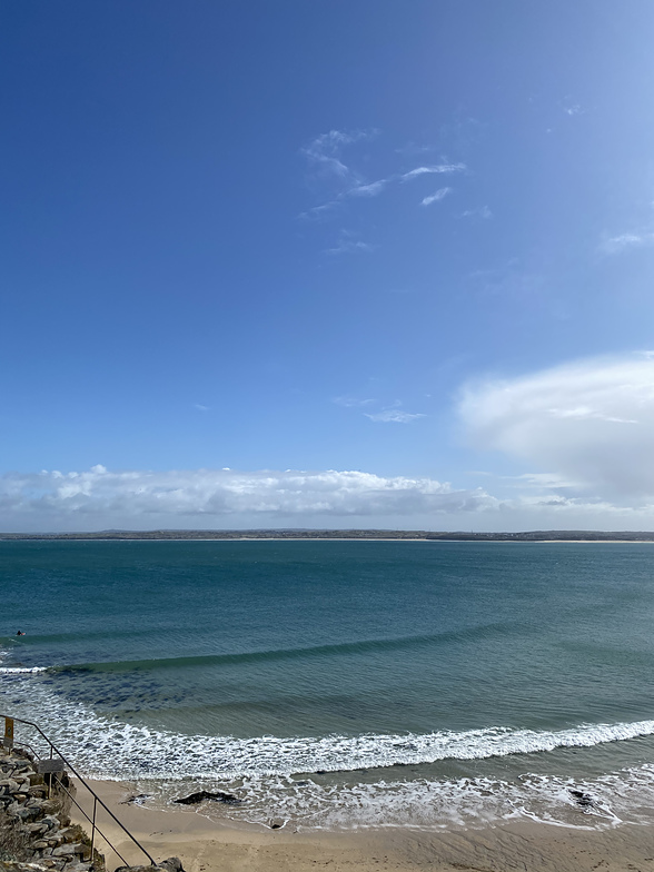 Swell, St Ives Harbour Wall