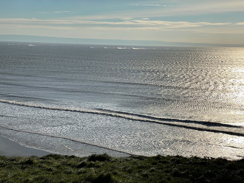 Powerful swell, Southerndown