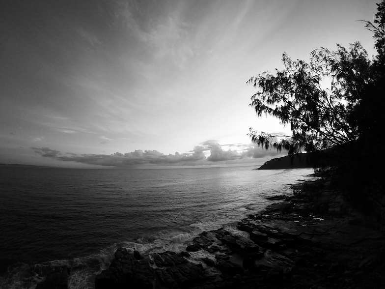 Sunrise, Noosa - Tea Tree Bay