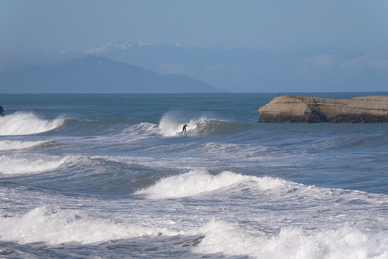 good strong swell, Punakaiki