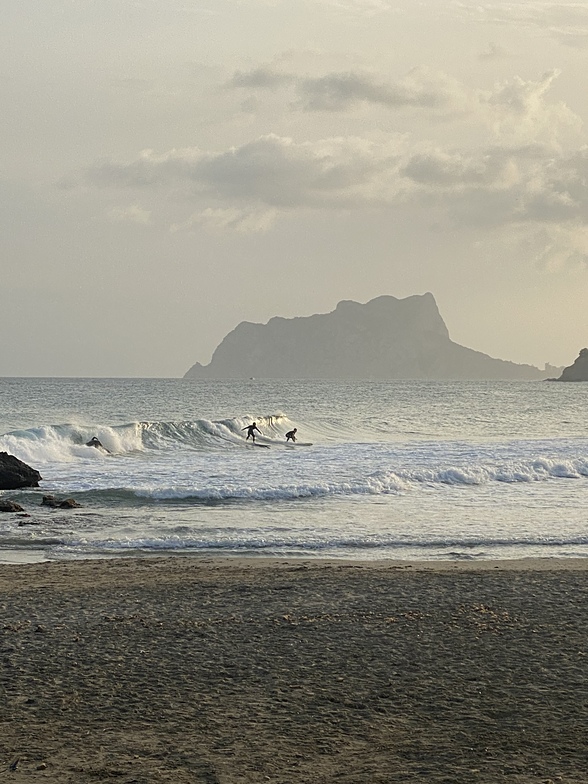 Moraira - Platja de l'Ampolla surf break