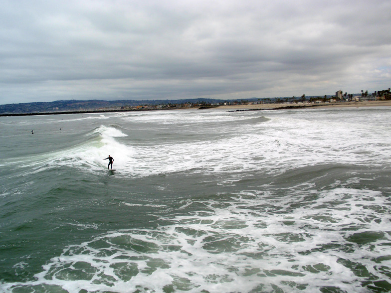 Ocean Beach Pier surf break