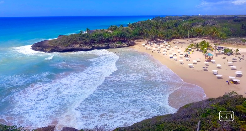 Playa Caribe, Embassy Beach