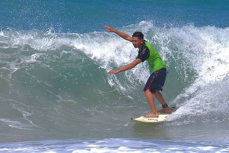 Local surfer, Kudat (Pantai Kosuhui)