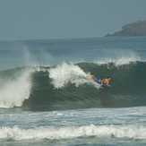 Muy buenas olas durante la tormenta, Los Pinos