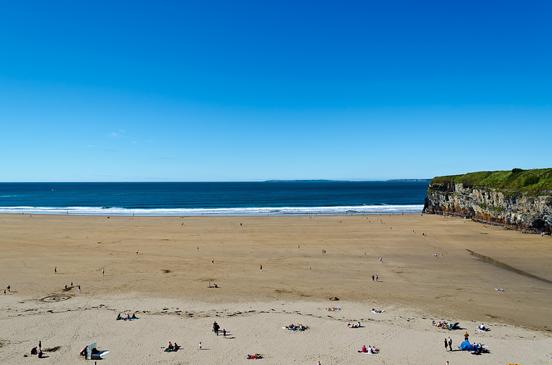 Beachgoers on a summer day, Ballybunion