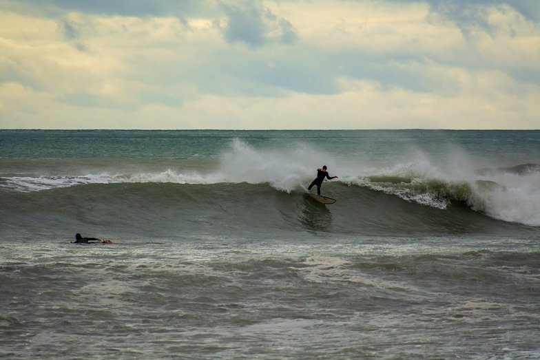 Gale force offshore, Hawai River