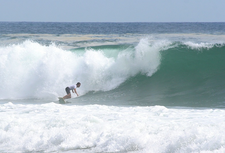 Patanemo surf break