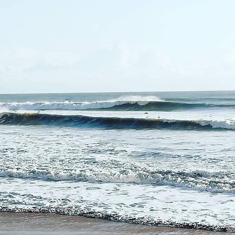 Baie des sables par grosse houle, La Baie Des Sables