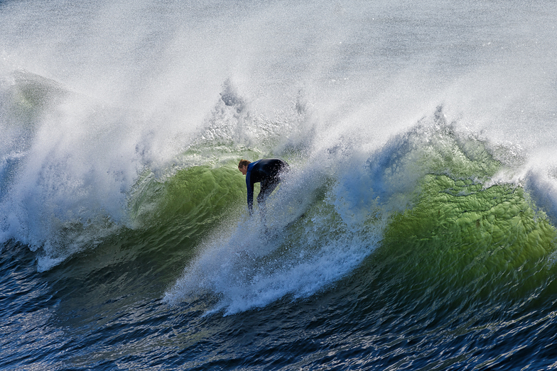 Windy surfing, Steamer Lane-Middle Peak