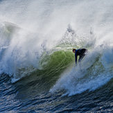 Windy surfing, Steamer Lane-Middle Peak