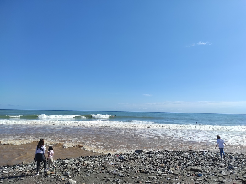 Largos Surf Photo by Denis | 4:47 pm 5 Apr 2022